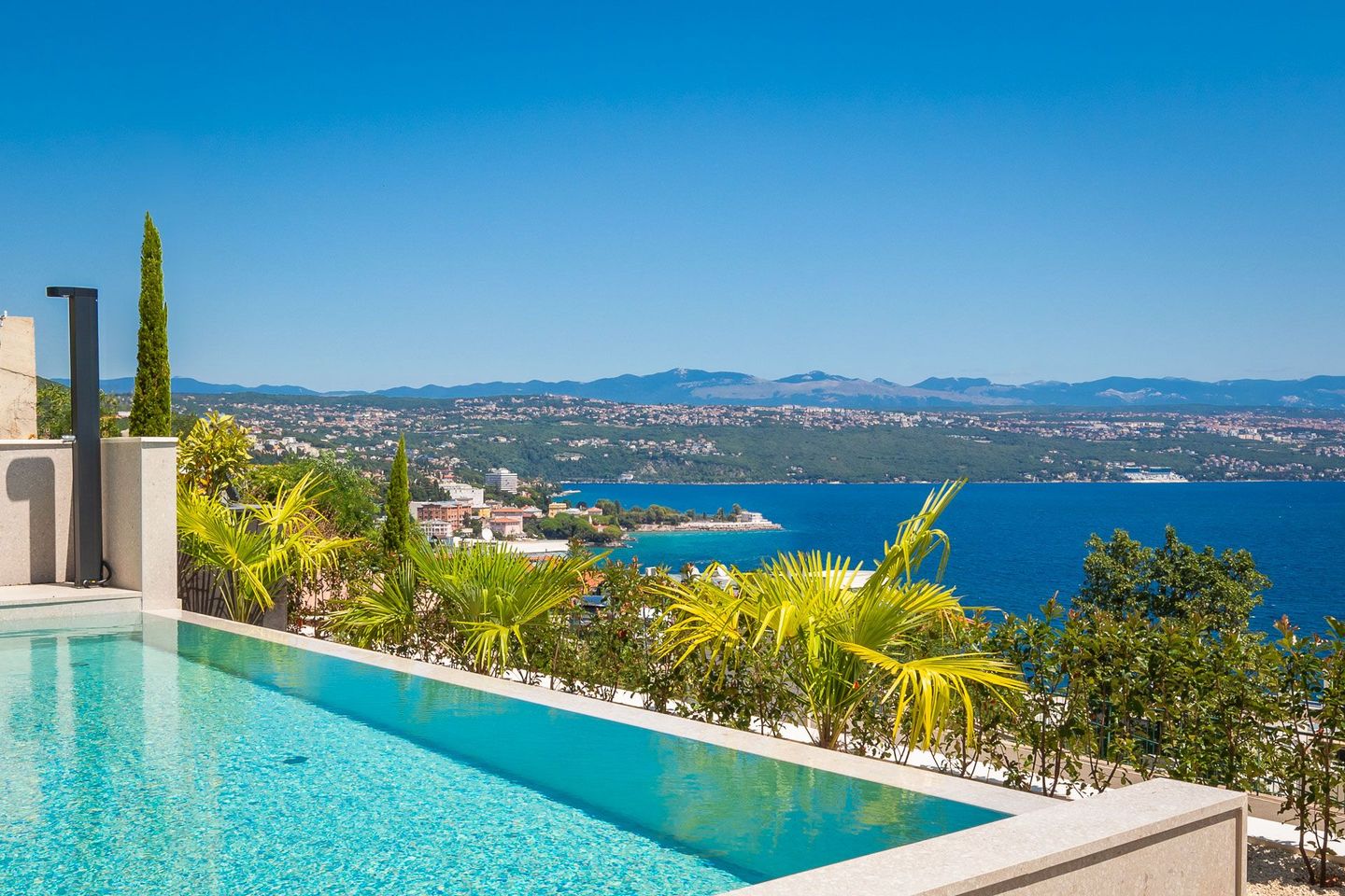 luxury-apartment-with-swimming-pool-opatija-23-1440w