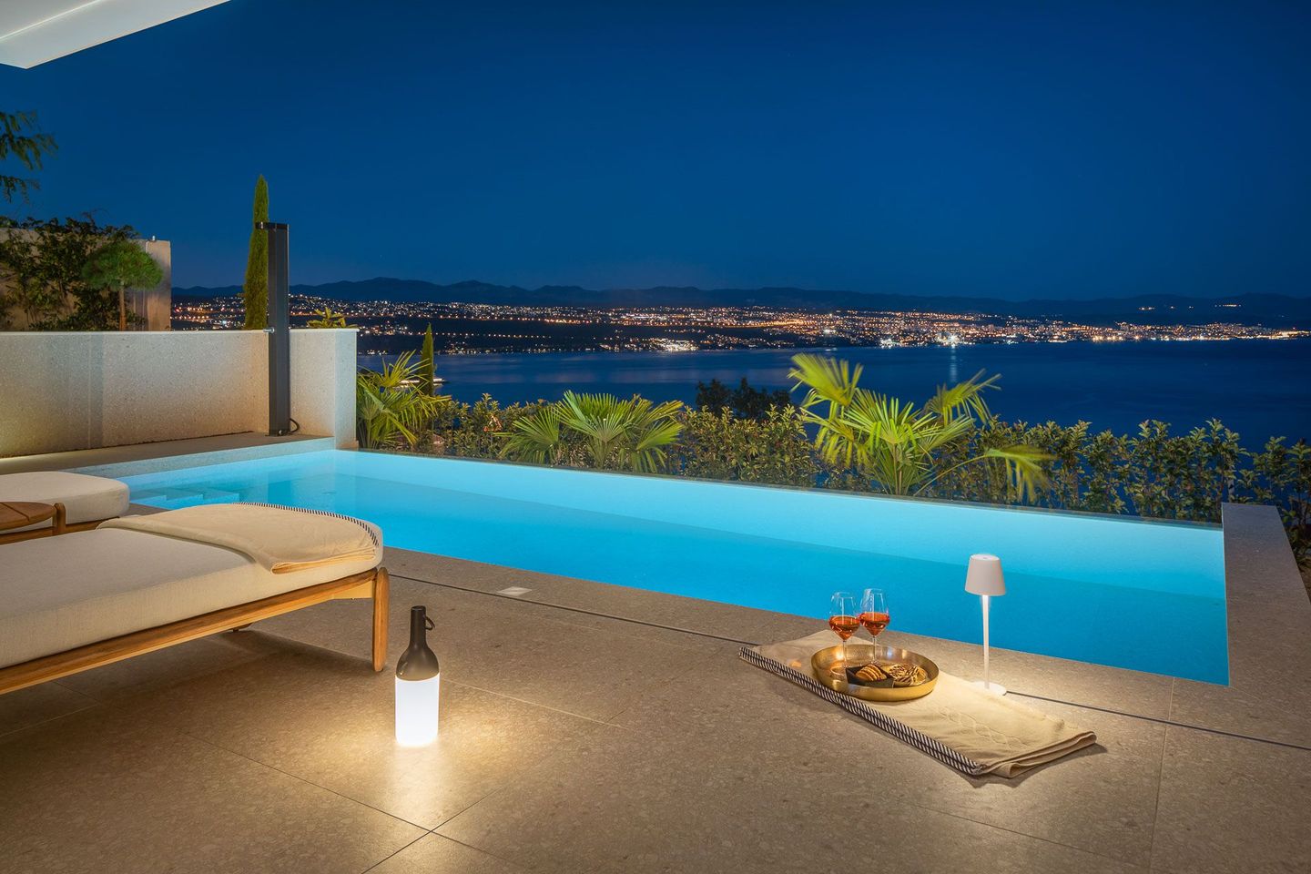 luxury-apartment-with-swimming-pool-opatija-85-1440w